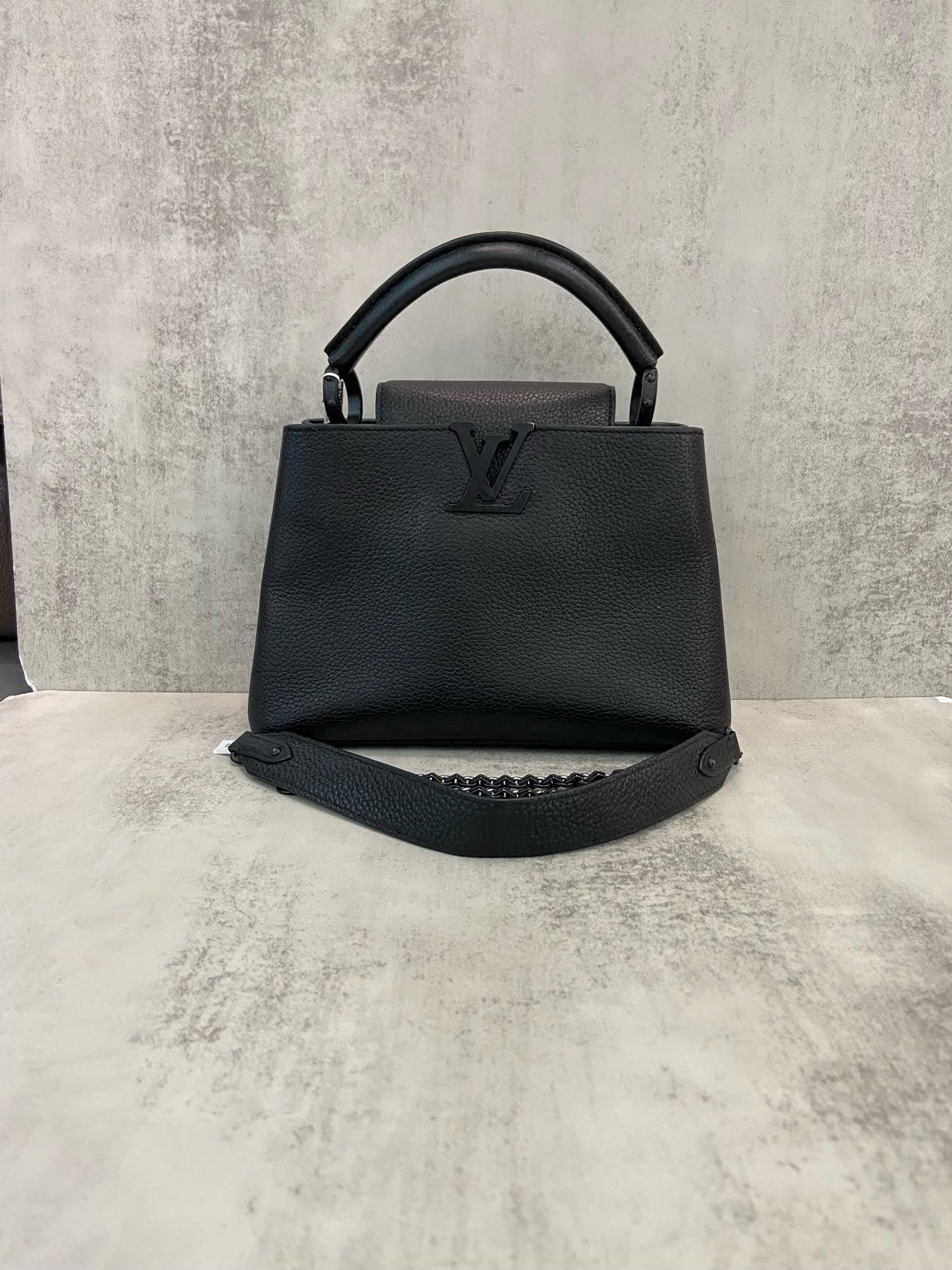 Louis Vuitton Matte So Black Capucines BB w/ Strap