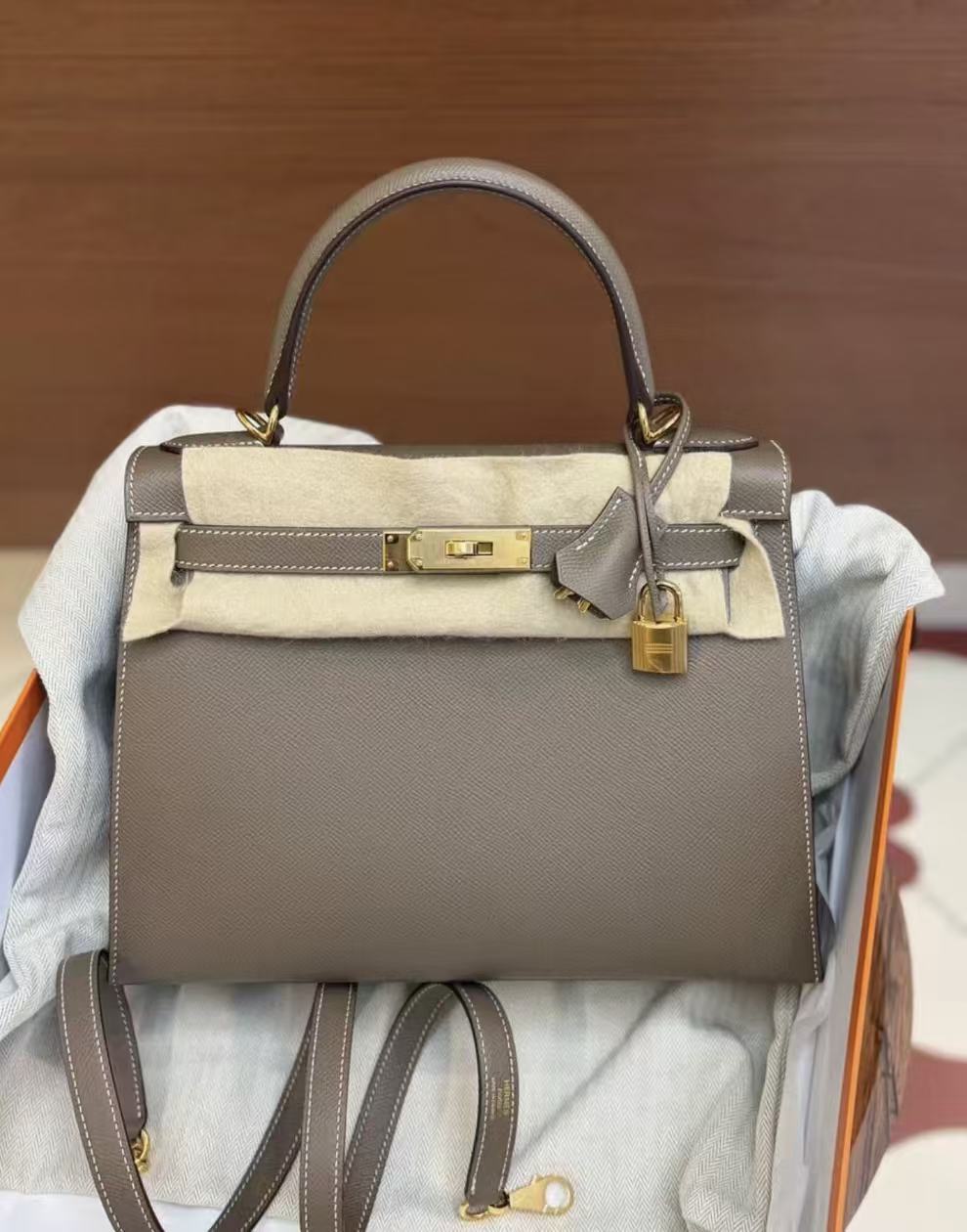 Hermes Kelly 28 Epsom Leather w/ Gold Hardware Stamp Y (Deposit)